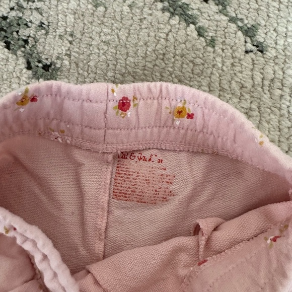 Cat & Jack Floral Print Sweat Shorts 2T Toddler Girl
Guc - Picture 4 of 6